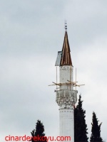 Tamiri devam eden minare.