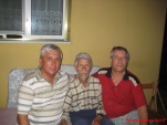 Em.Tuğg.M.Kemal Tutkun Çınardere köyünde komşularına yapmış olduğu ziyarette.Merhum Nazım Selvi ve Orhan Selvi ile beraber.23.08.2008