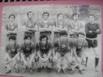 CERRAHPAŞA SPOR.Eyüp Stadı. 2 Nisan 1972.Soldan 1. Bolusporlu Tahir.Oturanlar sağdan 1.Orhan Selvi ve sağdan 2. Trabzon spor -BJK - ve Milli takım oyuncularından Necdet.