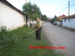 Ahmet Gürses.Sokaklarda bulunan otların biçilmesi.21.06.2014