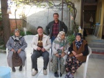 Hacı Nedime ve eşi Hacı Enver BİLGİN-Azmi Girgiç-Merhum Naide İBİŞ ve Bedriye GİRGİÇ.24.4.2012