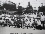 YAYLASPOR .Davutpaşa Sahası. 1972-1973. Ayakta sağdan 2.Milli Hakem Özcan OAL ve Oturanlardan soldan 6.  Orhan SELVİ.