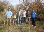 Mezarlık Temizlik ekibi ve Behsat Selvi,Özgür Rikhay ile beraber.30.11.2013