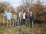 Çınardere mezarlığı temizleme ekibi.Orhan Selvi ve Behsat Selvi ile beraber.01.12.2013