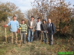 Çınardere Mezarlık temizleme ekibi.Behsat Selvi ve Orhan selvi ile beraber.1.12.2013