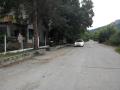Bulgaristan Sühündolu kasabasından Bara köyüne inen yol.En yukarıda sağda köyün kireç ocağı.  07.08.2017